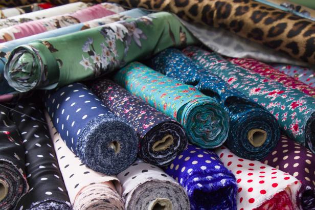 Dokuma Kumaş Nedir? Özellikleri ve Kullanım Alanları